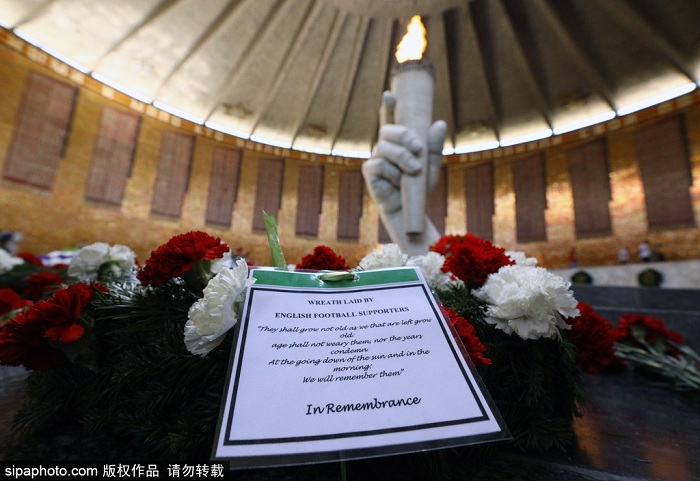 ؕrg2018618ӢmRRҮ򍏶oIho˹ָձlӢv_˹ʹLindsay SkollGreg ClarkBilly Grantһͬϯ